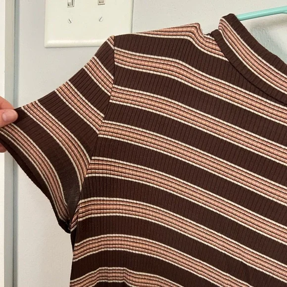 American Eagle turtle neck tee - Picture 3 of 4